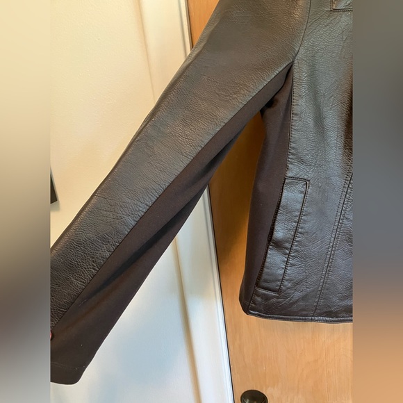 leather jacket - Picture 5 of 7